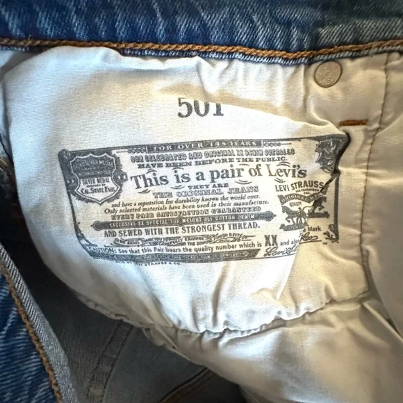 Levi's 501 Original Women's High Rise Jean Short Button Up Size 18W Blue, NEW - Picture 13 of 16